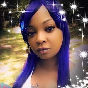 Meet your Posher, Dena